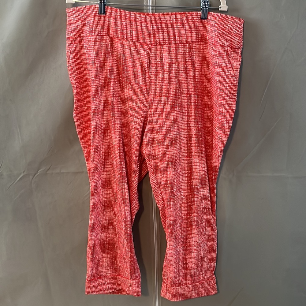 New York & Company Red and White Capris with Textured Fabric